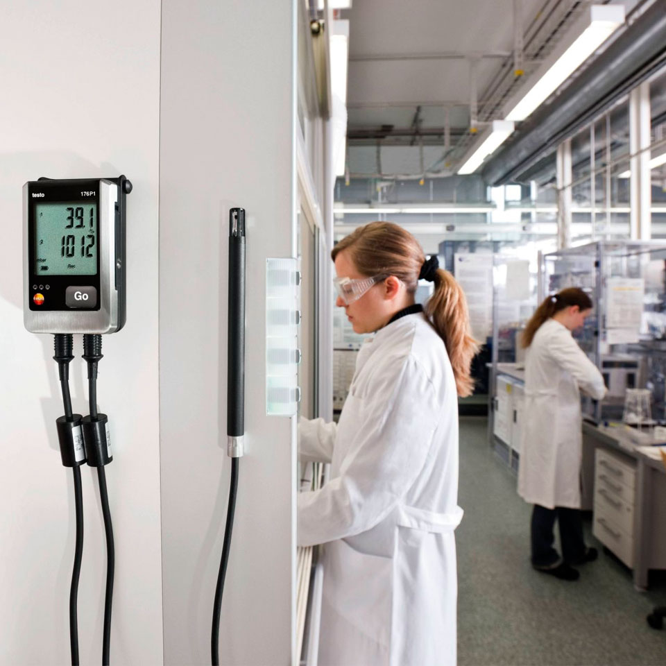 Логгер данных температуры, влажности и давления Testo 176 P1 фото3